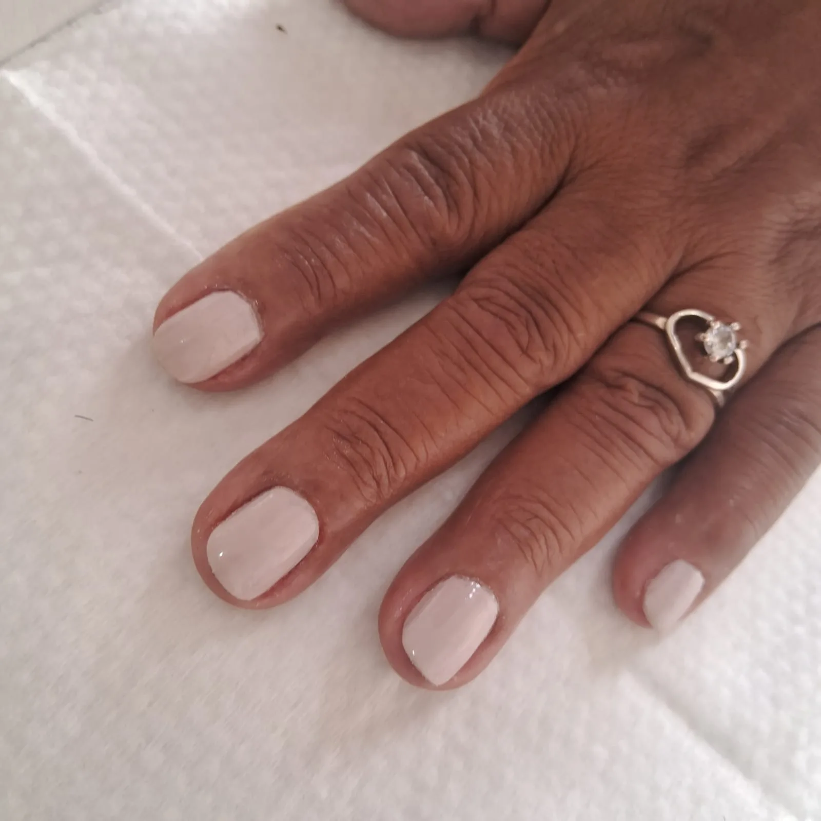 Manicure — 01-manicure.webp